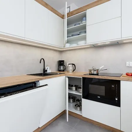 Bogdanskiego By Renters