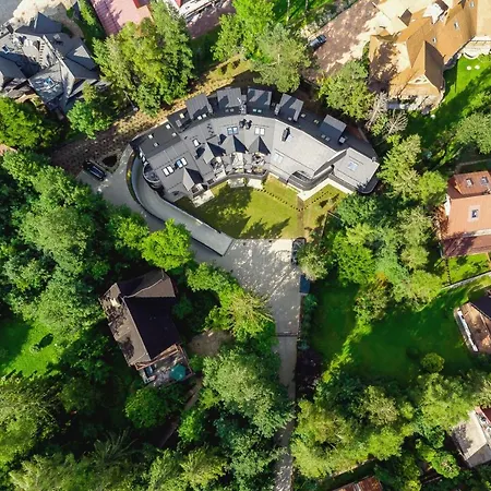 Bogdanskiego By Renters Apartmán